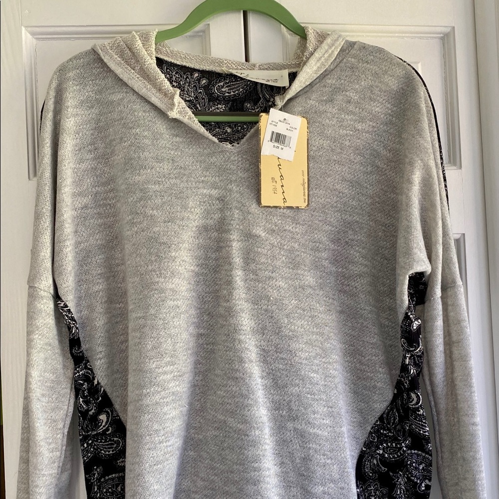 NWT Vintage Havana lightweight hoodie. Small